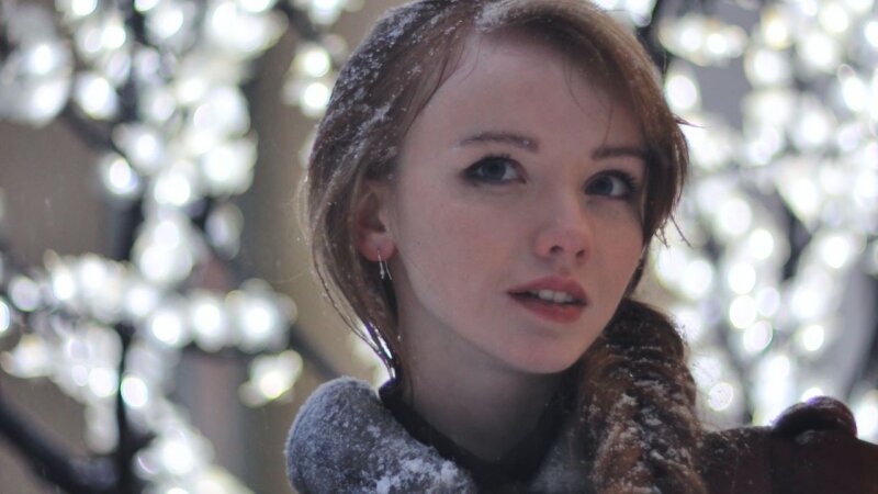 Olesya Kharitonova in the snow picture