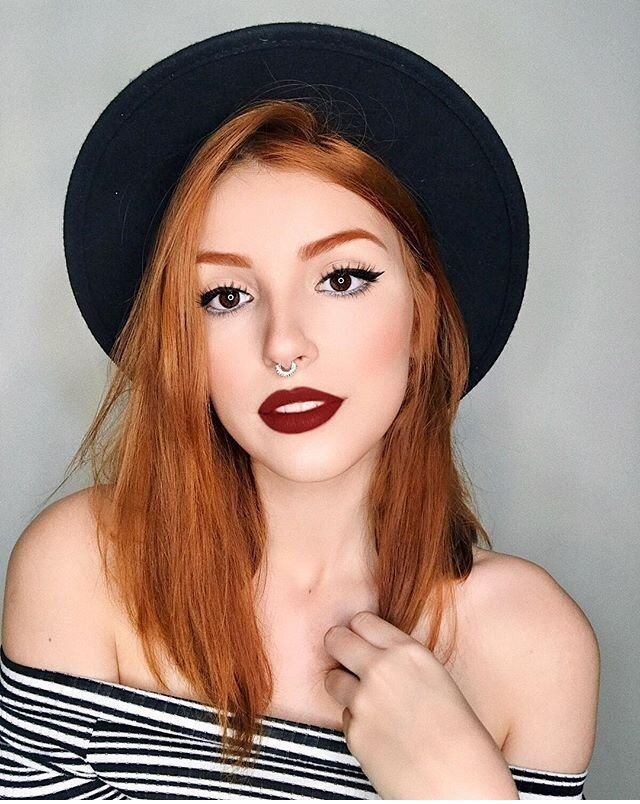 줄리아 칸 카도 picture