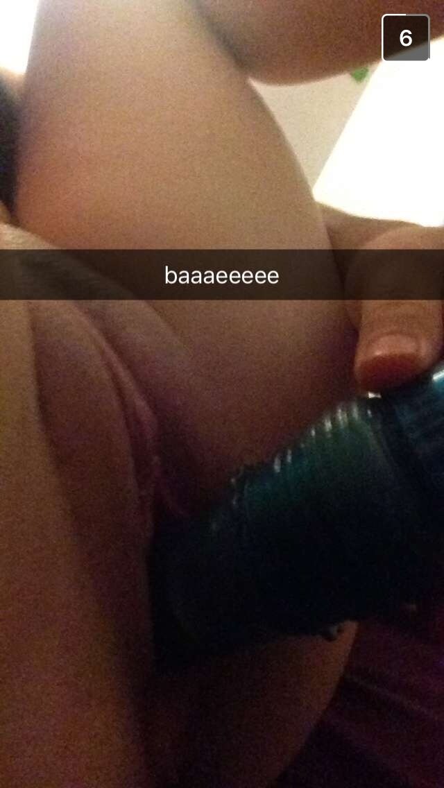 「あなたのチンポを私に入れてください！」 picture