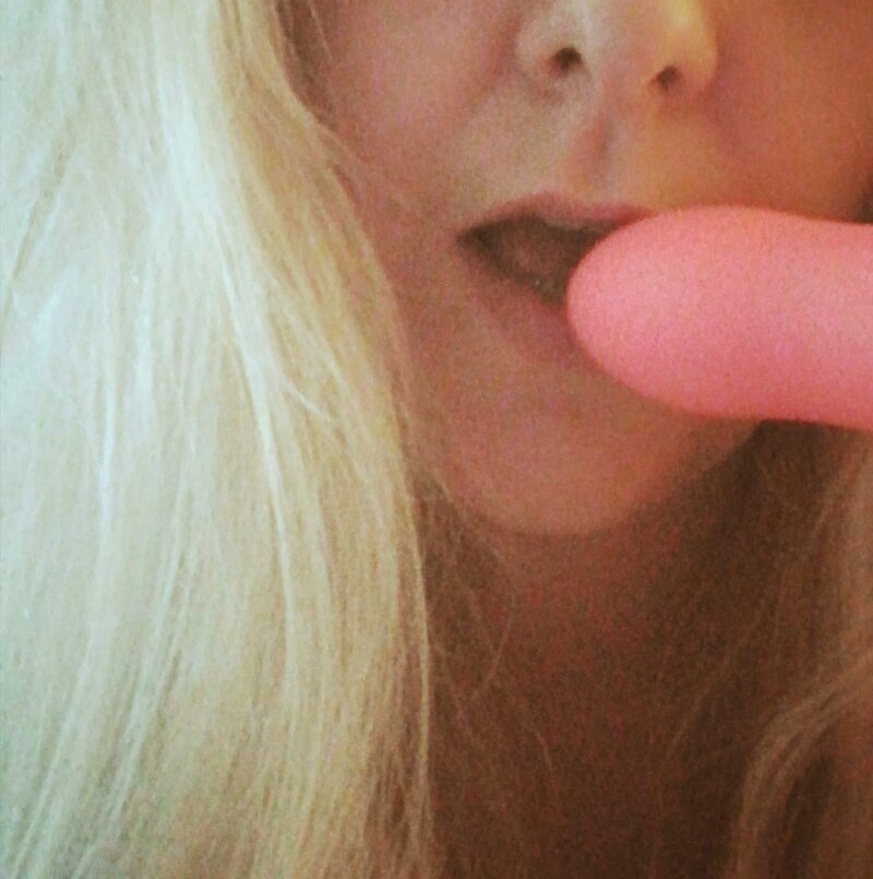 喉に突き刺してくれませんか？ picture