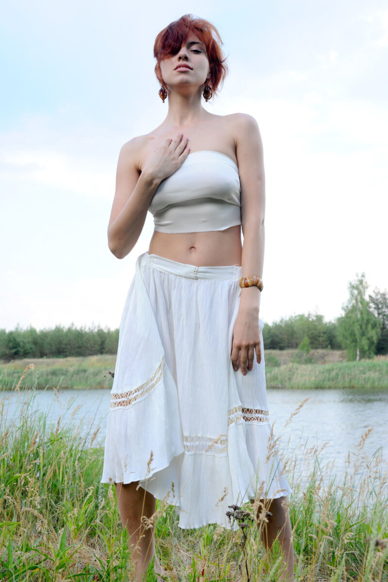 놀라운 비 누드 빨간 머리 picture