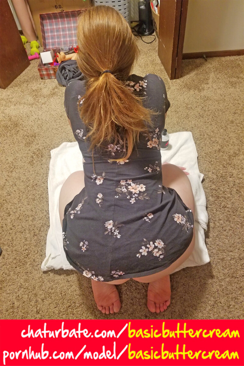 Big ass in a short dress with ponytail picture