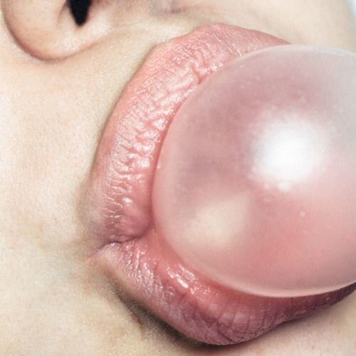 bubble gum blow job lips picture