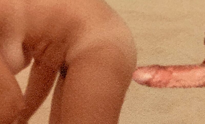 朋友他妈的妻子：..希望这可能发生在裸泳滩上 picture