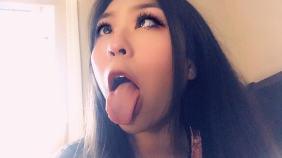 Asian Ahegao picture