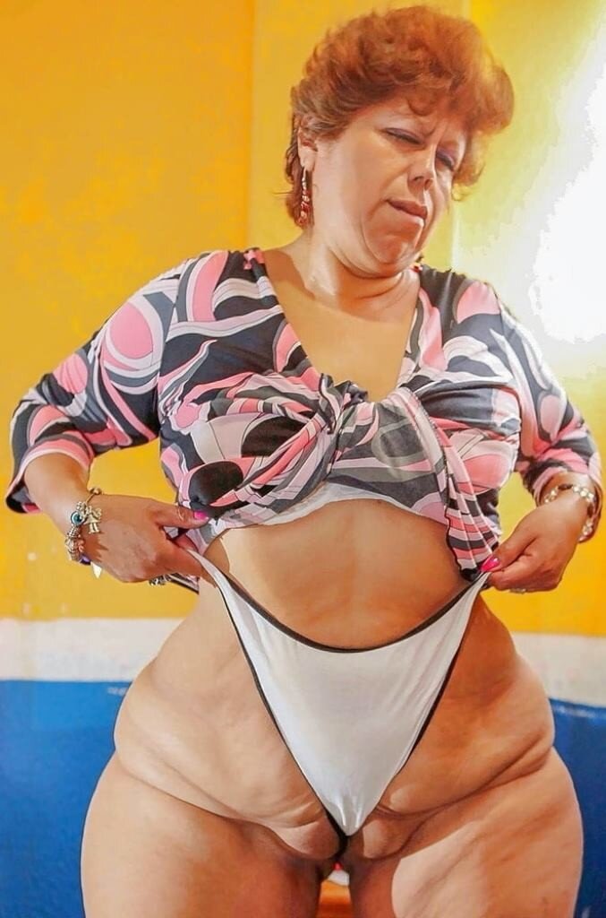 Mexicana Grandma's Thick Juicy Pussy picture