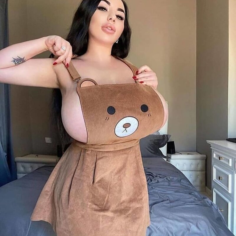 巨大なおっぱい picture