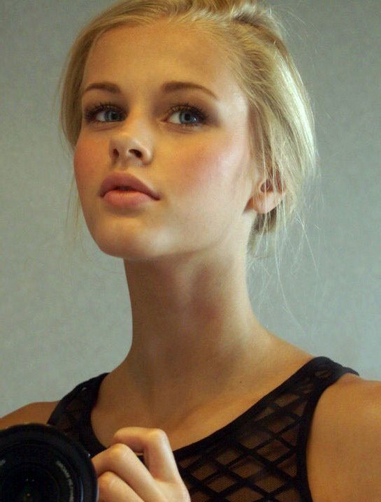 Gorgeous blonde picture