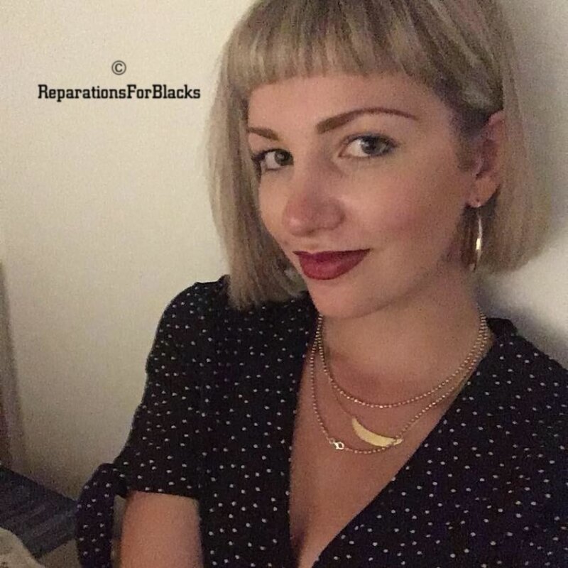 ミス・スティーブンソン、28 cカップ、26 'ウエスト、34'お尻 picture