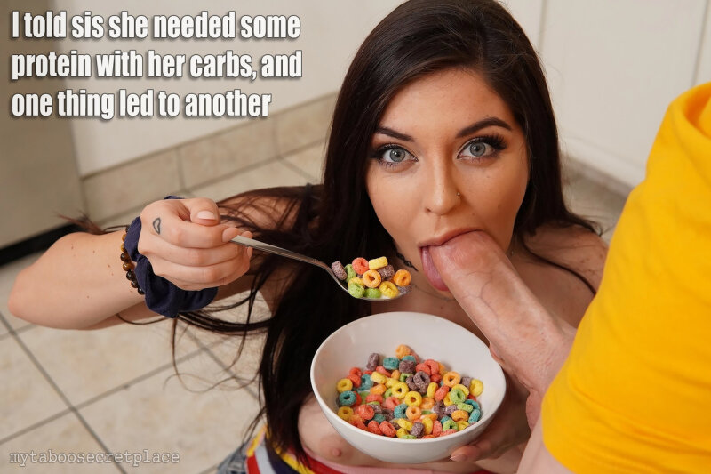 그녀의 Froot Loops가있는 작은 소시지 picture