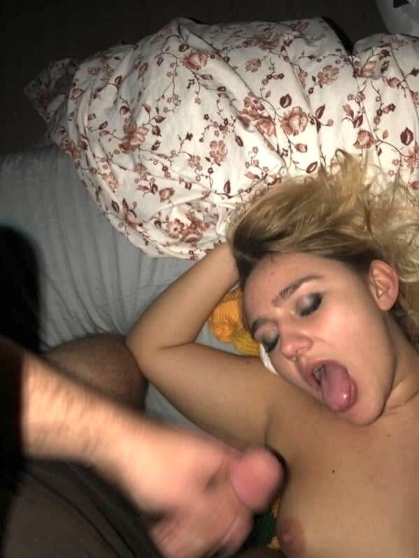 Cumming in her mouth x picture