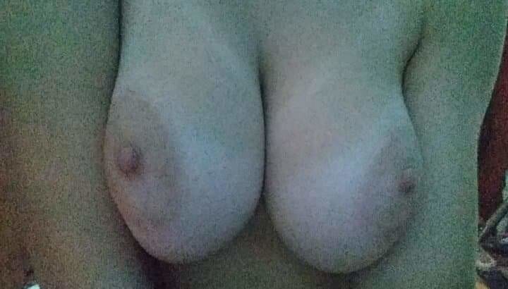 I want cumshot on my boobs picture