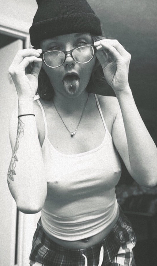 morgan gösterilen kapalı onu mükemmel göğüsleri picture