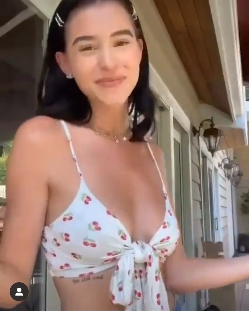 Lea elui side boob pic（古いもの） picture