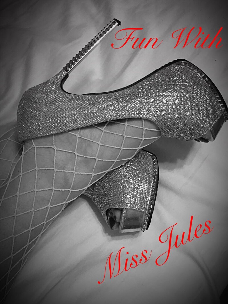Come fuck me heels on MILF MISS JULES picture