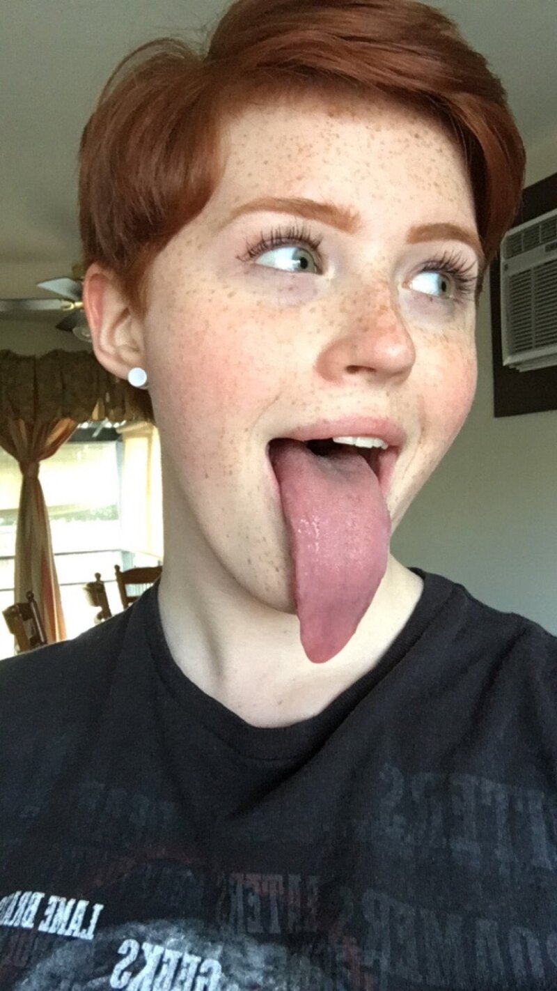 Long tongue redhead picture