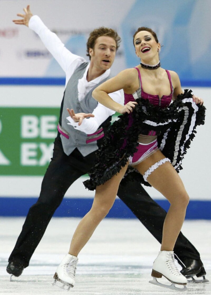 Ice skating flashing panties picture