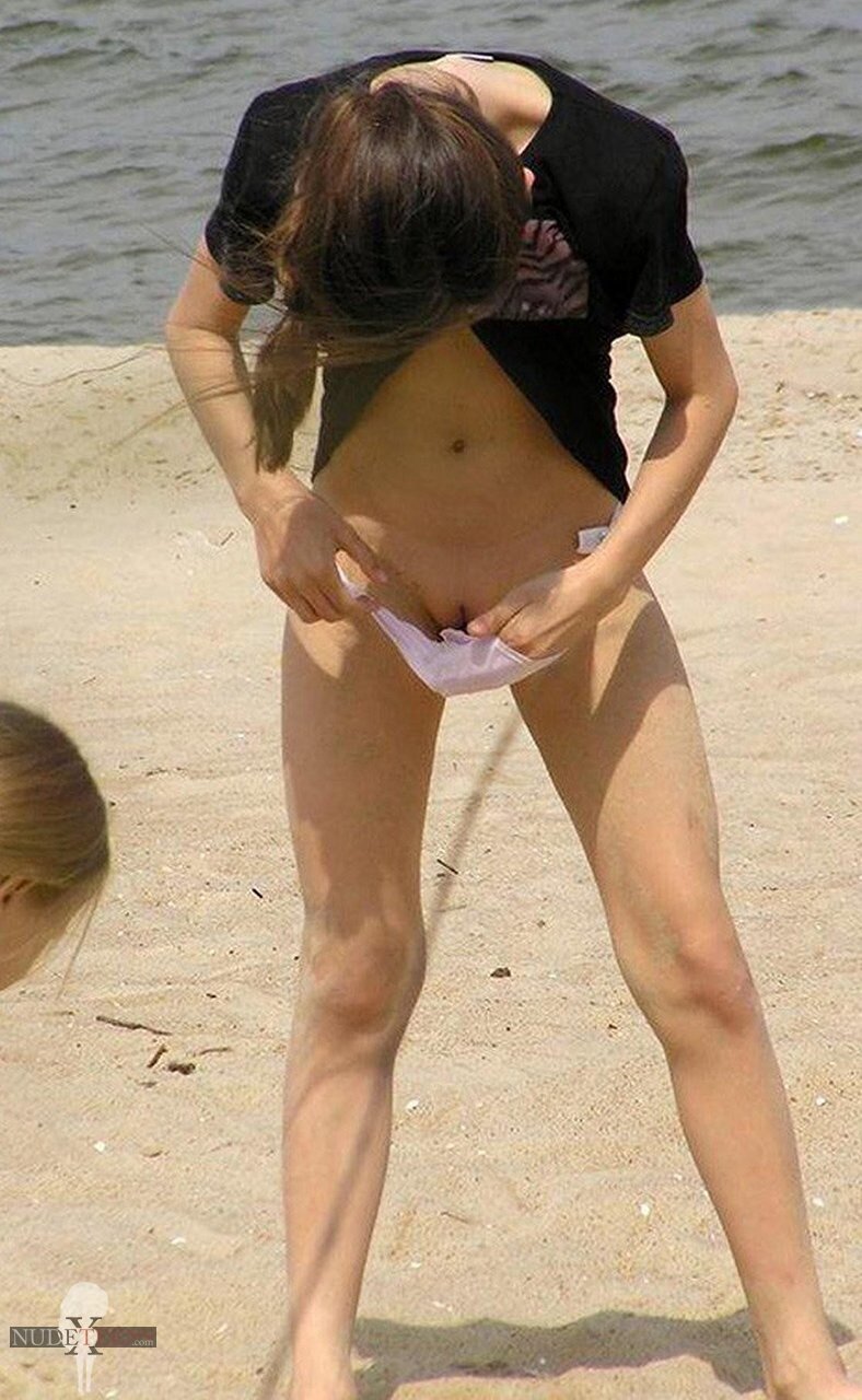 海滩里的哎呀 picture