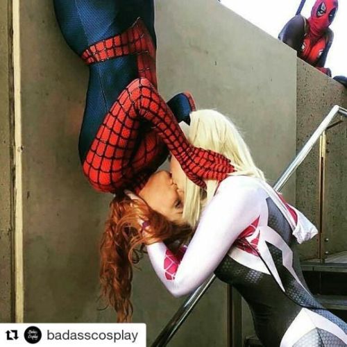 Cosplay Lesbians kissing picture