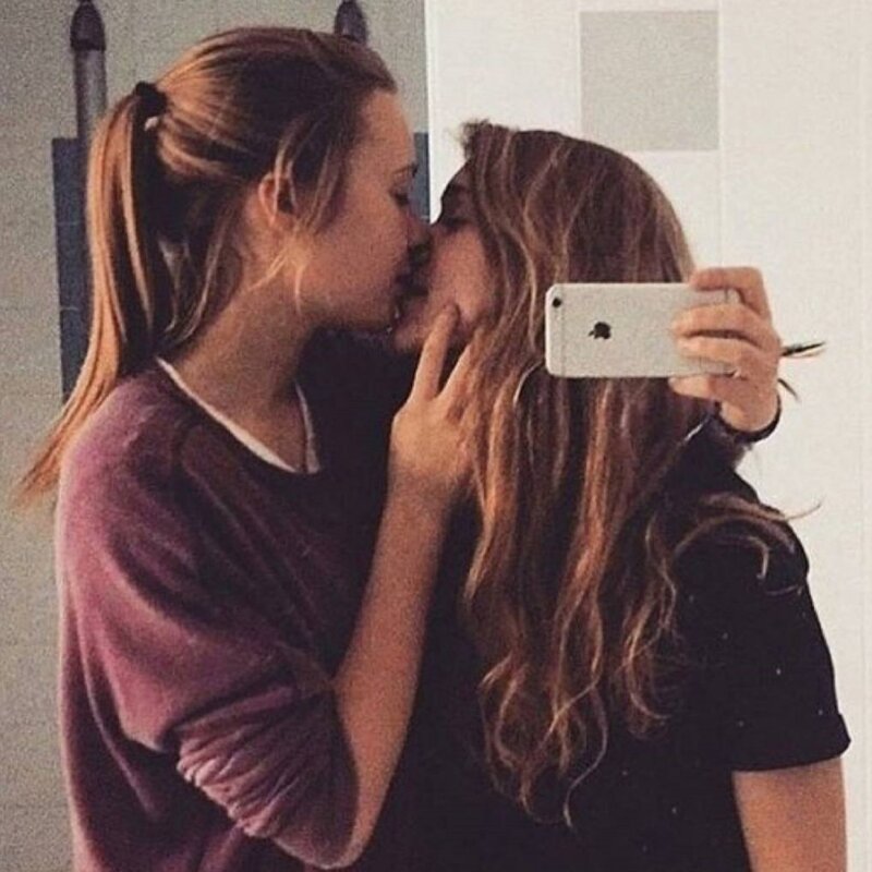 Lesbian Selfie picture