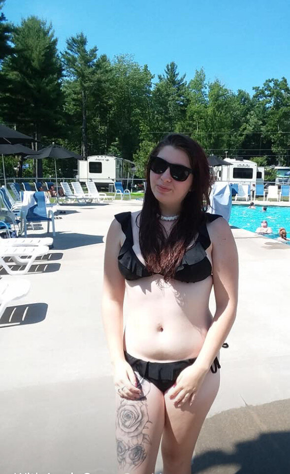 Sexy teen in bikini picture