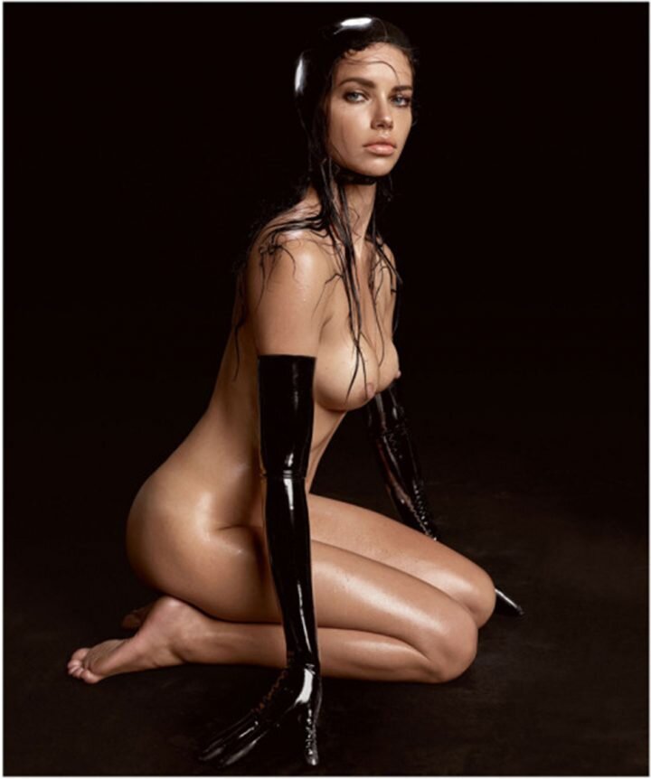 Adriana Lima Completely Nude picture