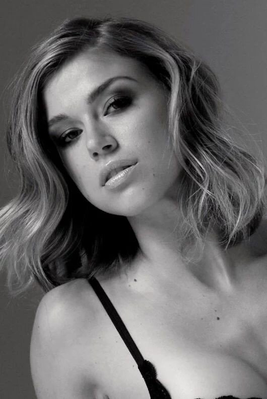 Adrianne Palicki picture