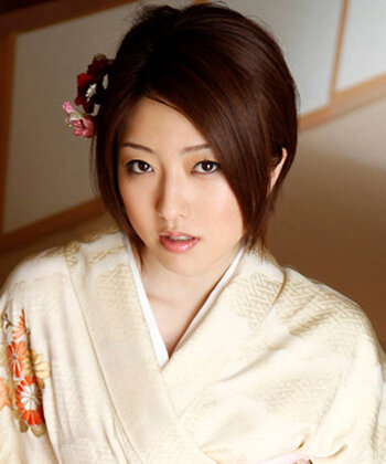 Cute japanese av model Ai Haneda picture