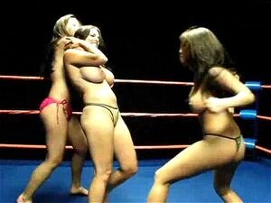 Goldie Blair vs Akira Lane and Miko Lee (Short clip) picture