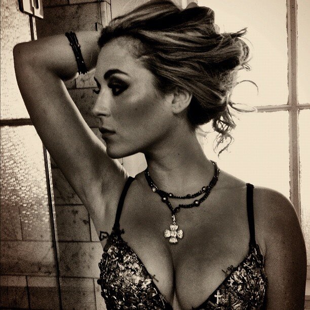 Alexa Vega tits in bra picture