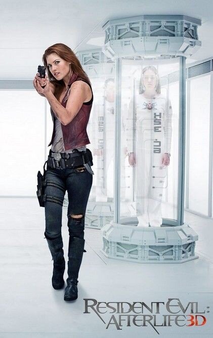 Ali Larter as Claire Redfield in Resident Evil picture