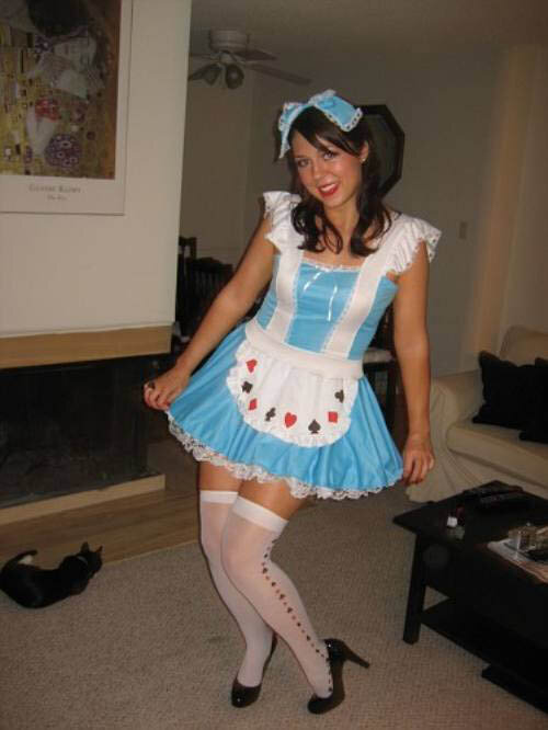 Alice in Wonderland Costume Party picture