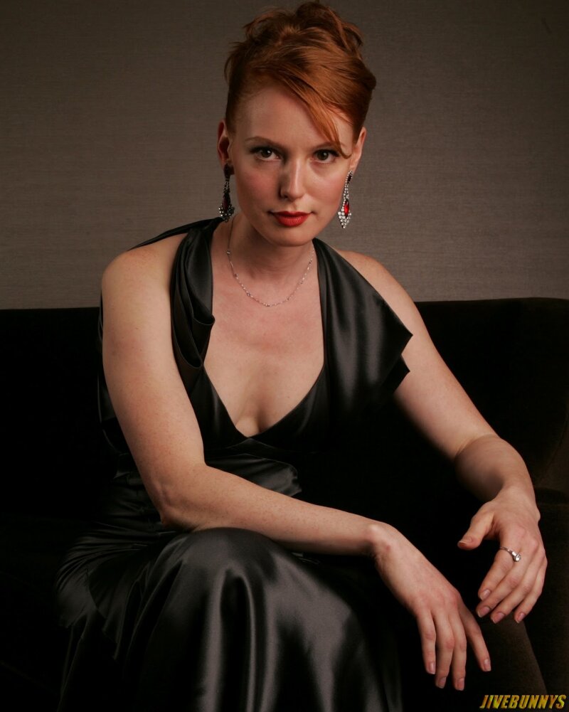 Alicia Witt -8/75 -5'8''- 34-24-35''- 32B-Bra -128lbs - 8-Shoe, Non-Skinny MILF, Love Cunnilingus! -Yum! Yum! picture