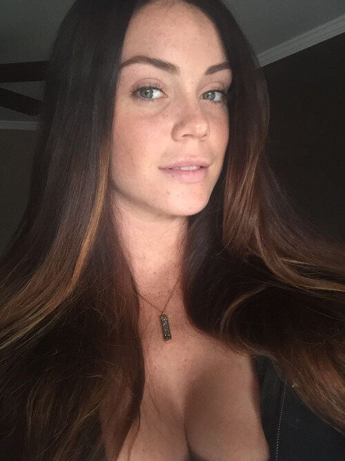 Alison Tyler (no-makeup) picture