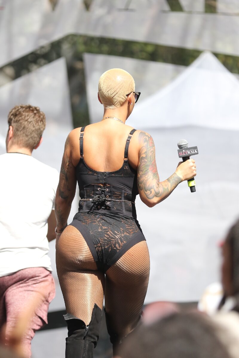 fuuuck that ass is so hooott Amber Rose picture