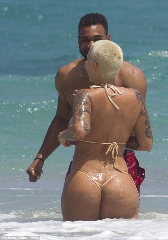 Amber rose picture