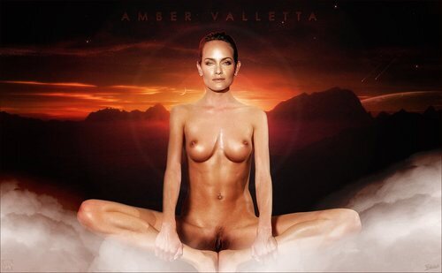 Amber Valletta picture