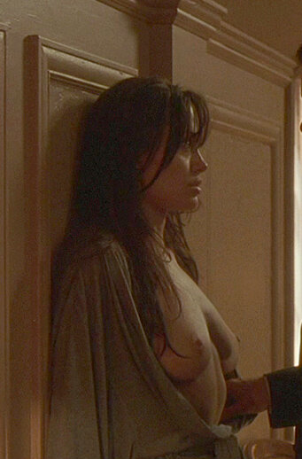 Angelina Jolie - Taking Lives (2004) picture