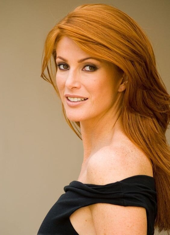 Angie Everhart picture