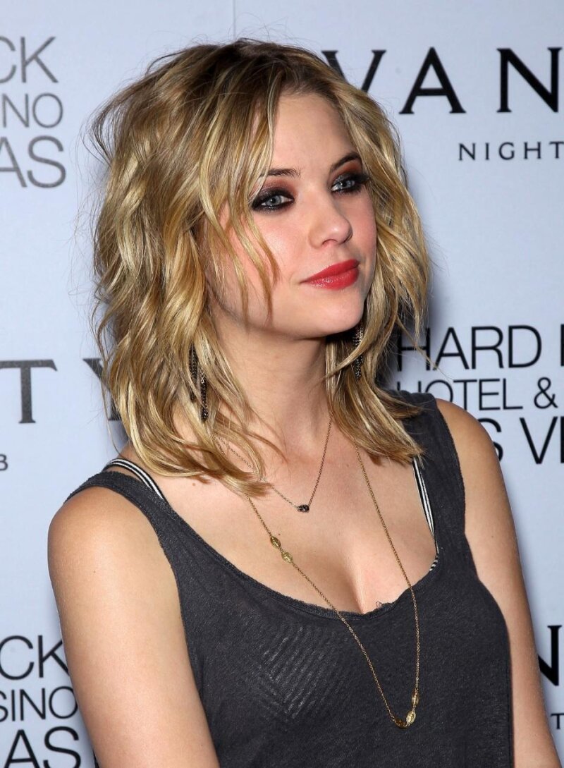 Ashley Benson -12/89 -5'3''- 35-24-35''-32C-Bra -119lbs - 8-Shoe, Beautiful, Kiss! Kiss! -Yum! Yum! picture