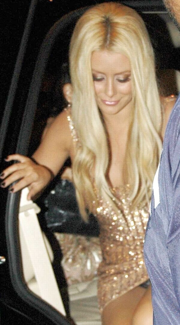 Aubrey O' Day Panty Upskirt picture