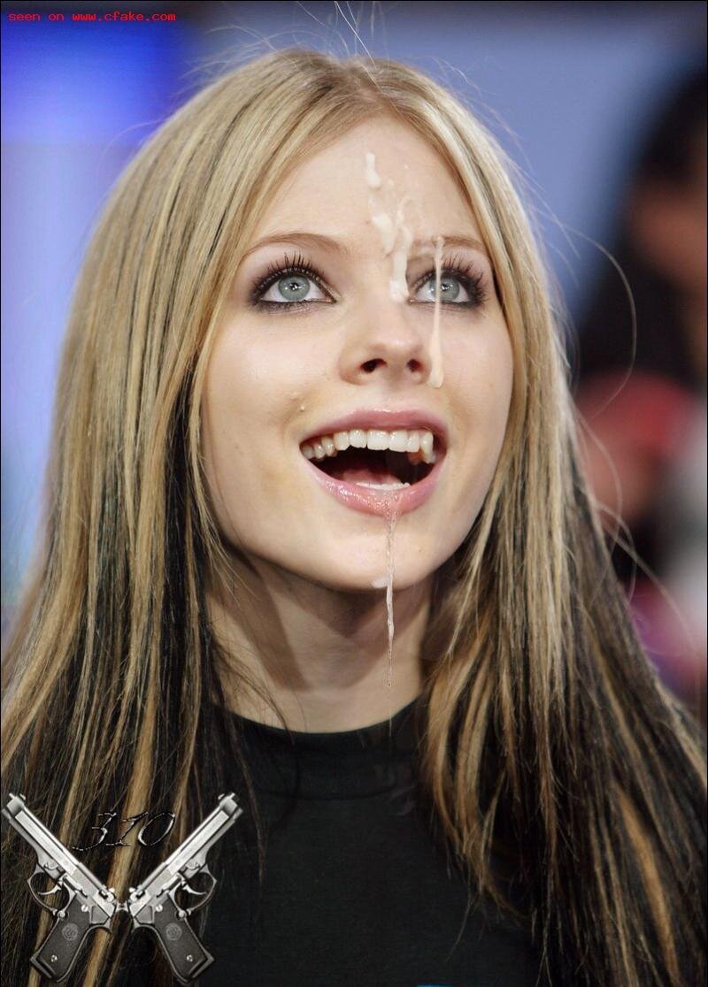 Avril Lavigne happy facial picture