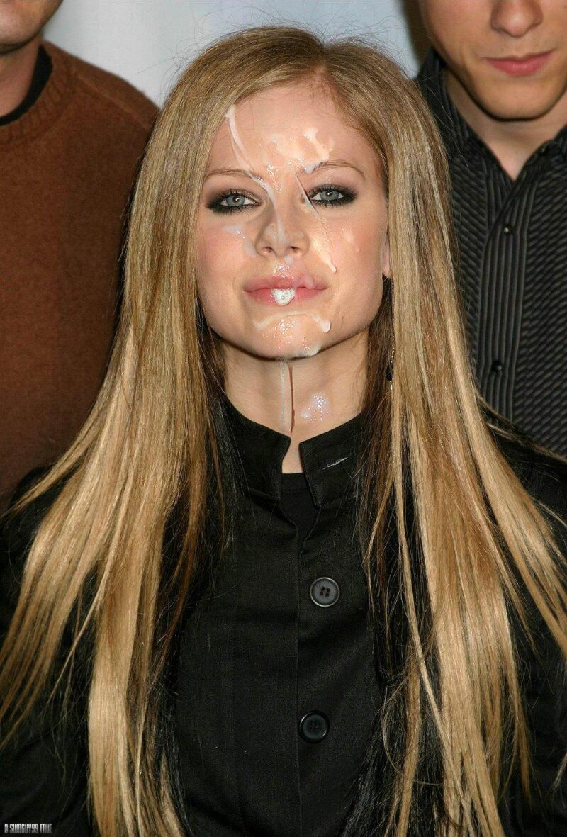 Avril Lavigne messy facial cumshot picture