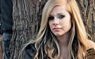 Avril Lavigne Facial Fake picture