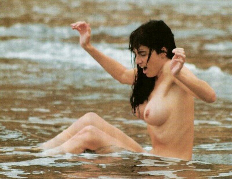Beatriz Rico caught topless paparazzi image picture