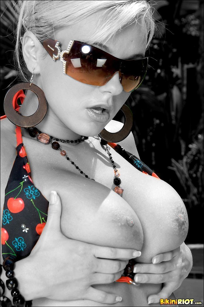 Bree Olson Color Splash picture