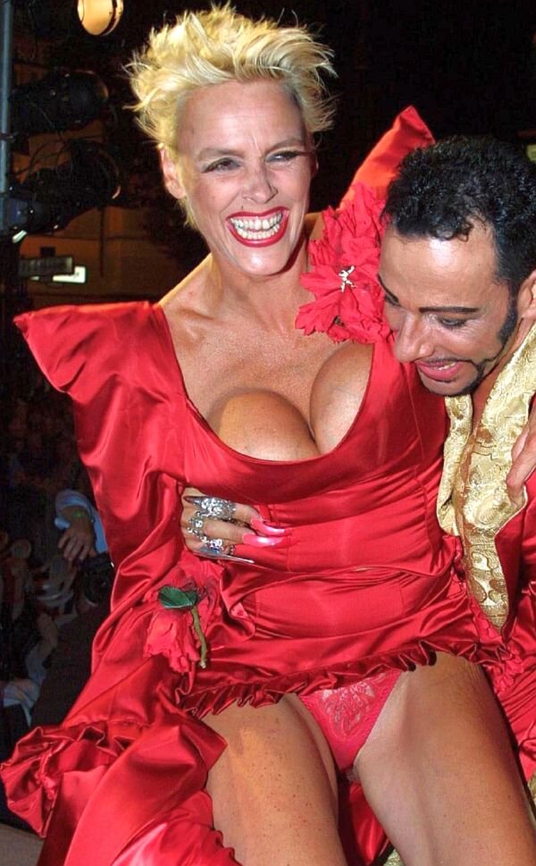 Brigitte Nielsen Panty Upskirt picture