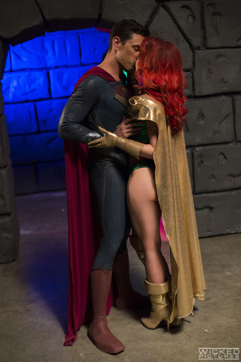 Britney Amber - Batman V Superman XXX picture