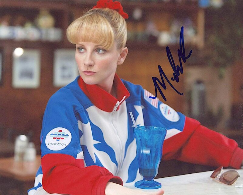 MELISSA RAUCH in The Bronze picture
