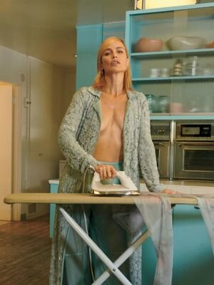 Carolyn Murphy sexy and braless for Elle Magazine, US picture